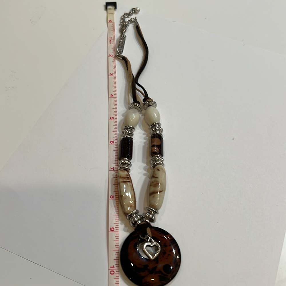 Beautiful necklace - Picture 3 of 3